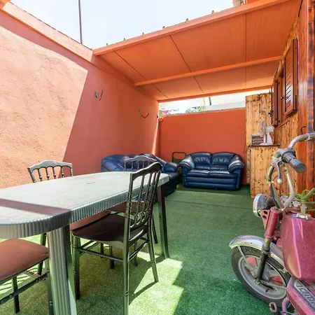 Holiday park M E R House Margine Rosso *