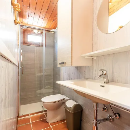 Kompleks wypoczynkowy M E R House Margine Rosso Su Forti